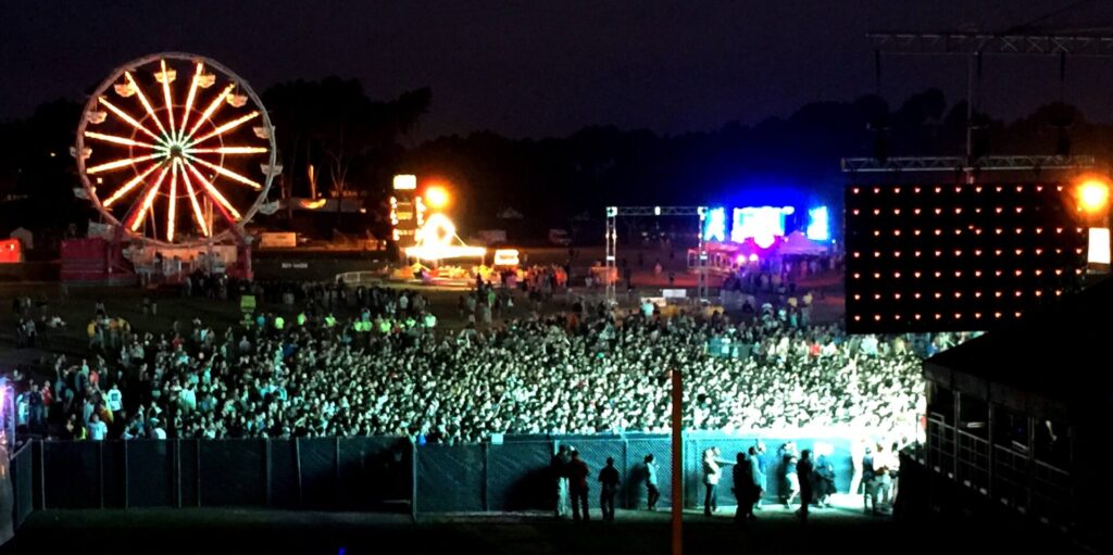 Crowd at UCSD Sun God Festival 2015